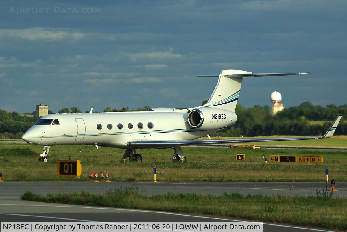 N218EC, 2001 Gulfstream Aerospace G-V C/N 656, Gulfstream V, bringing Arnold Schwarzenegger to Vienna