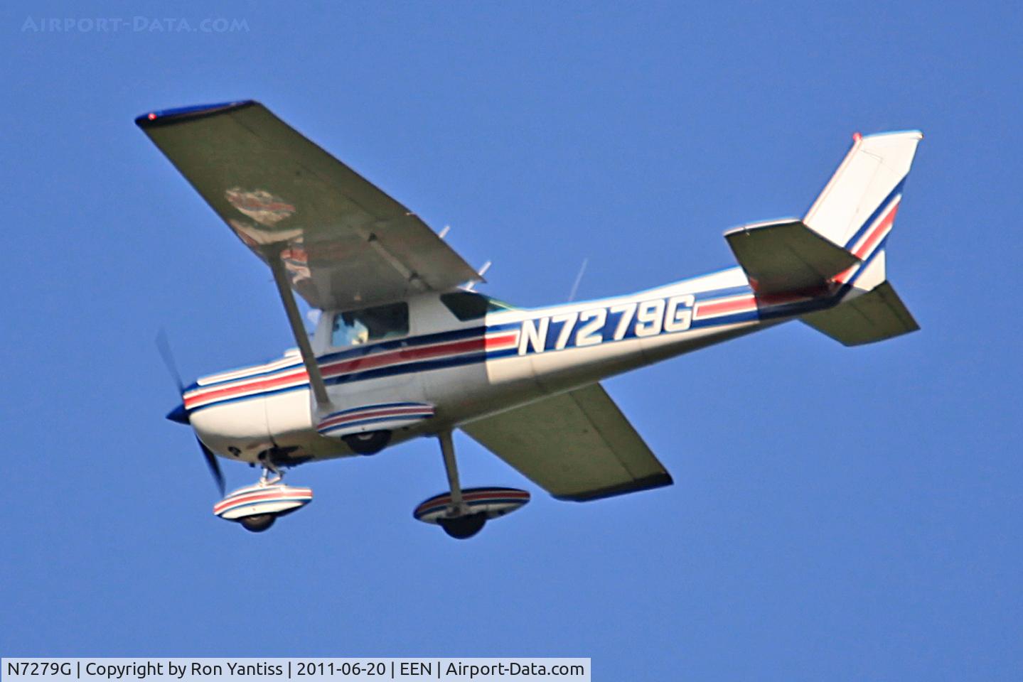 N7279G, 1973 Cessna 150L C/N 15074633, On approach to Keene, NH