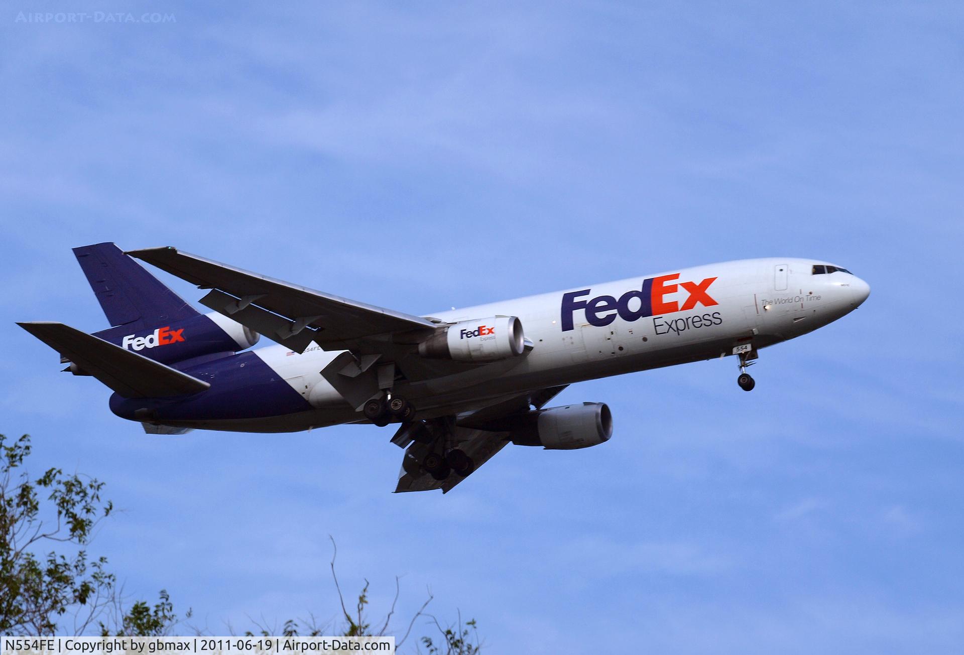 N554FE, 1972 McDonnell Douglas MD-10-10F C/N 46708, Going to a landing at JFK