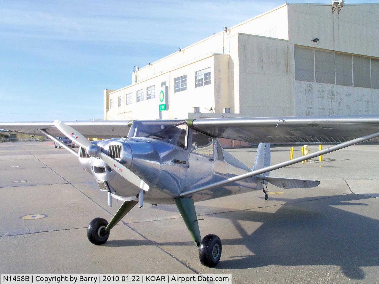 N1458B, 1948 Luscombe 8F Silvaire C/N 6085, Ready to go after a light rain