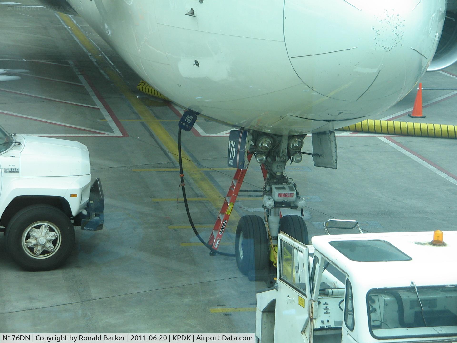 N176DN, 1990 Boeing 767-332 C/N 25061, Portland