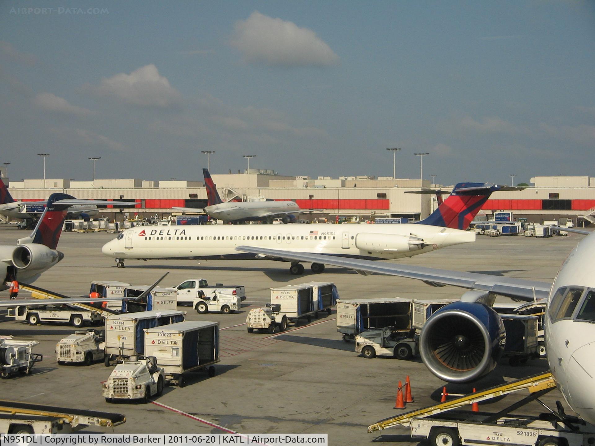 N951DL, 1990 McDonnell Douglas MD-88 C/N 49882, Atlanta