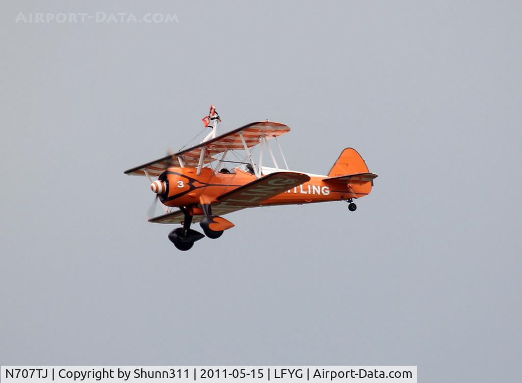 N707TJ, 1943 Boeing A75N1(PT17) C/N 75-950, Back home after demo flight @ LFYG Airshow 2011