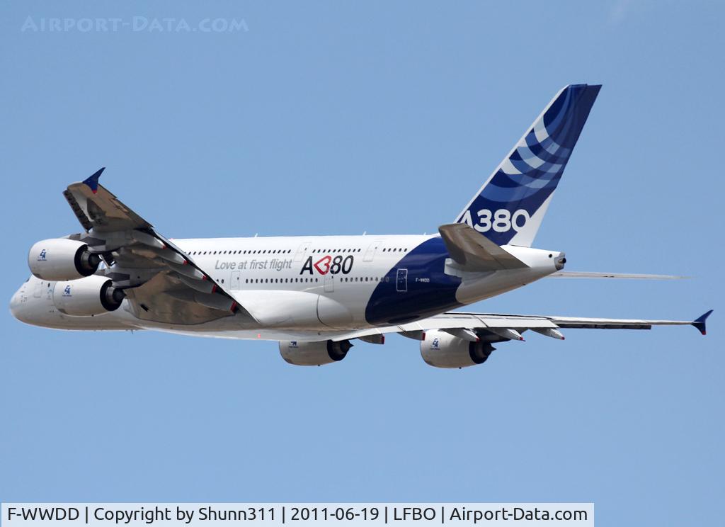 F-WWDD, 2005 Airbus A380-861 C/N 004, Taking off to Le Bourget Airshow 2011 with additional 