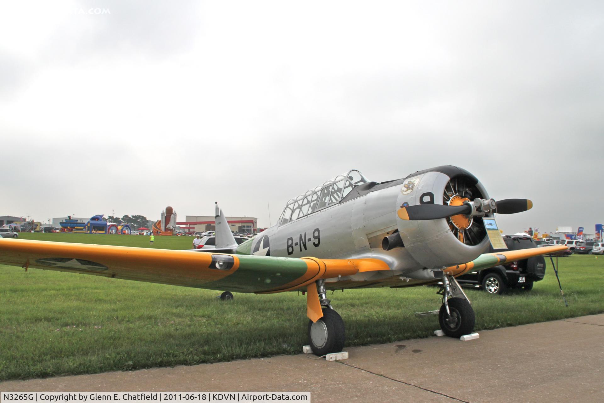 N3265G, North American SNJ-5 Texan Texan C/N 91049, At the Quad Cities Air Show.  FAA c/n shown is actually Navy Bureau Number.  C/n is 121-42045