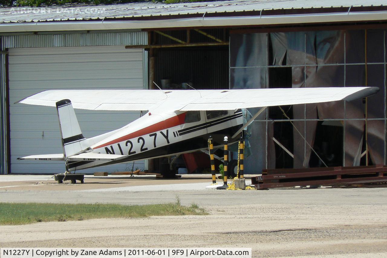 N1227Y, 1962 Cessna 150B C/N 15059627, At Sycamore Strip