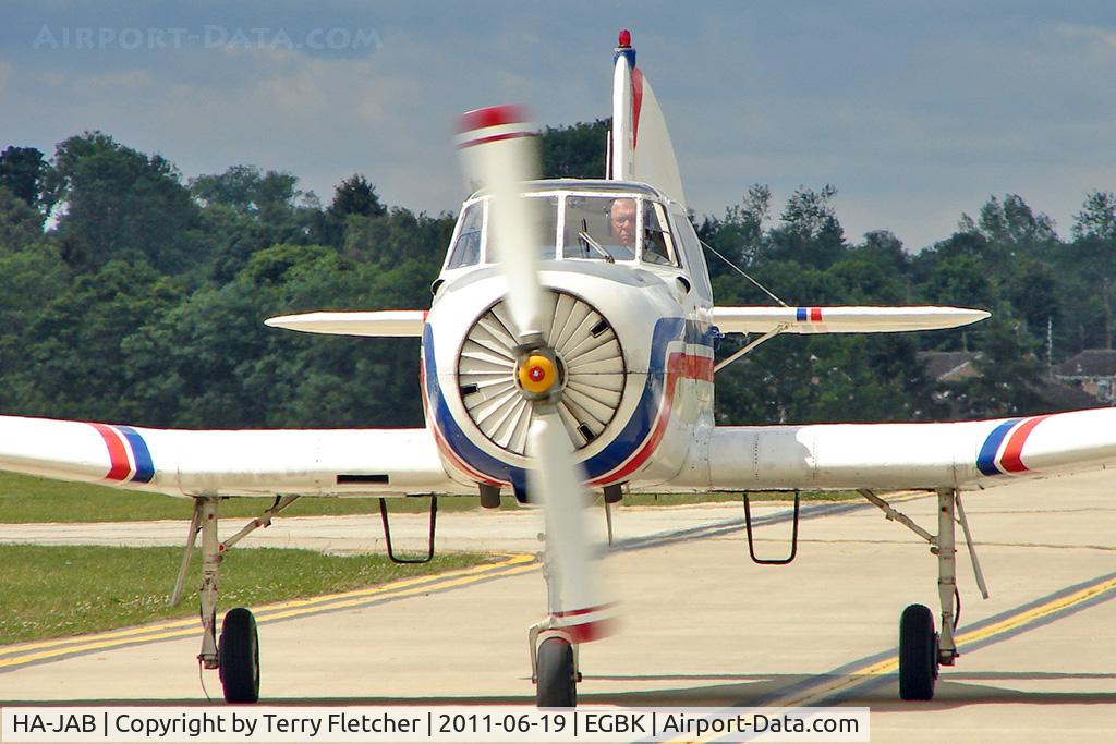 HA-JAB, 1978 Yakovlev Yak-18T C/N 2220202-3842, 1978 YAKOVLEV Yak-18T, c/n: 2220202-3842 taxying in at Sywell