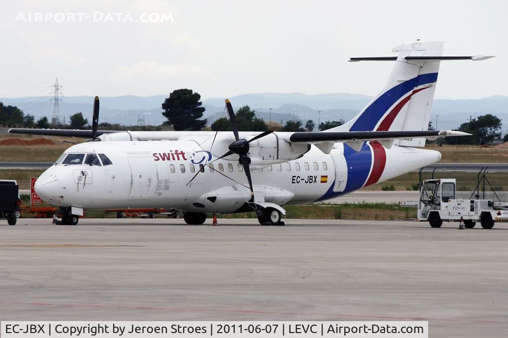 EC-JBX, 1991 ATR 42-300 C/N 254, waiting for a nightflight