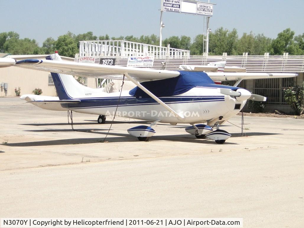 N3070Y, 1962 Cessna 182E Skylane C/N 18254070, Tied down and parked