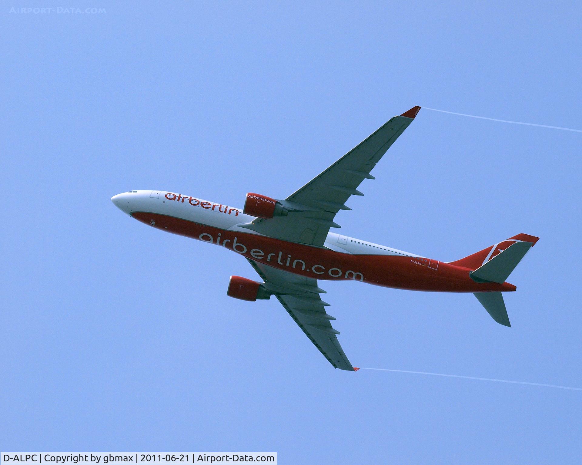 D-ALPC, 2002 Airbus A330-223 C/N 444, Going @ ~3,500 feet to a landing at JFK