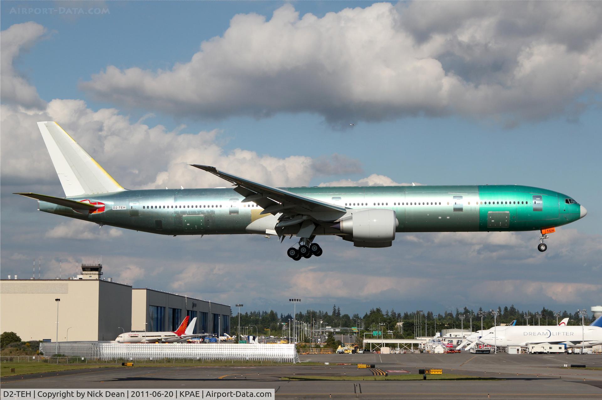 D2-TEH, 2011 Boeing 777-3M2/ER C/N 40806, KPAE/PAE Boeing 177 returns from a test flight