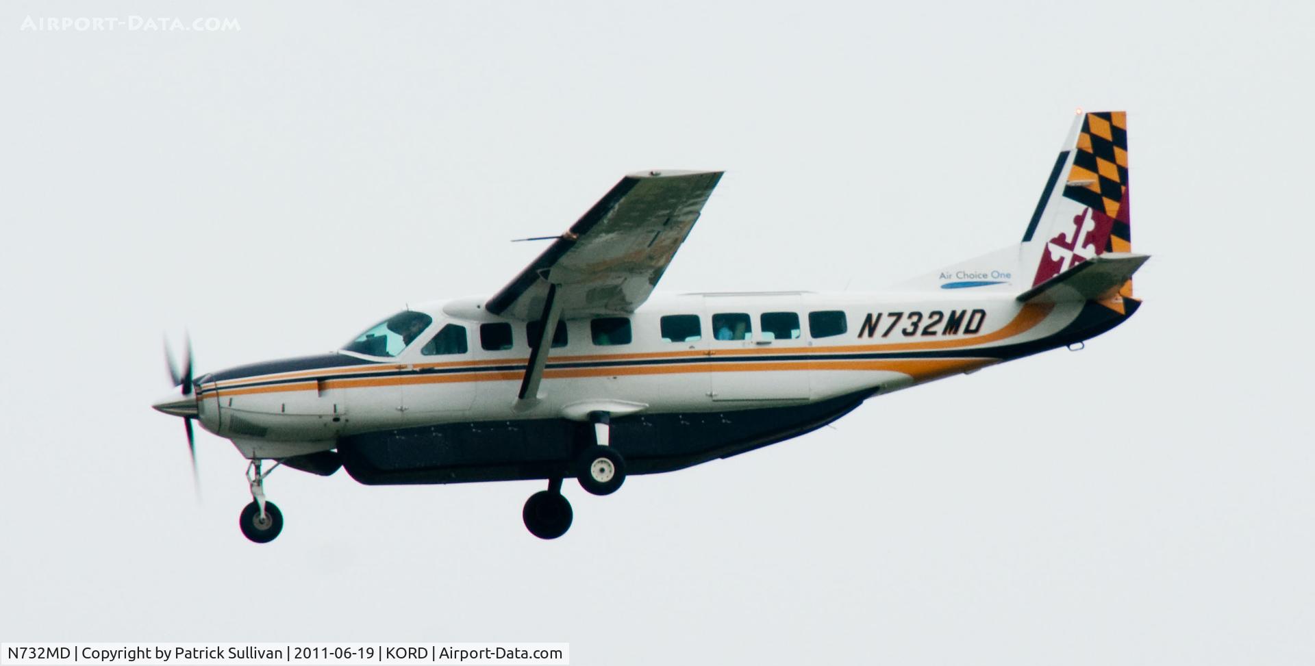 N732MD, 2004 Cessna 208B C/N 208B1083, Landing ORD 4r
