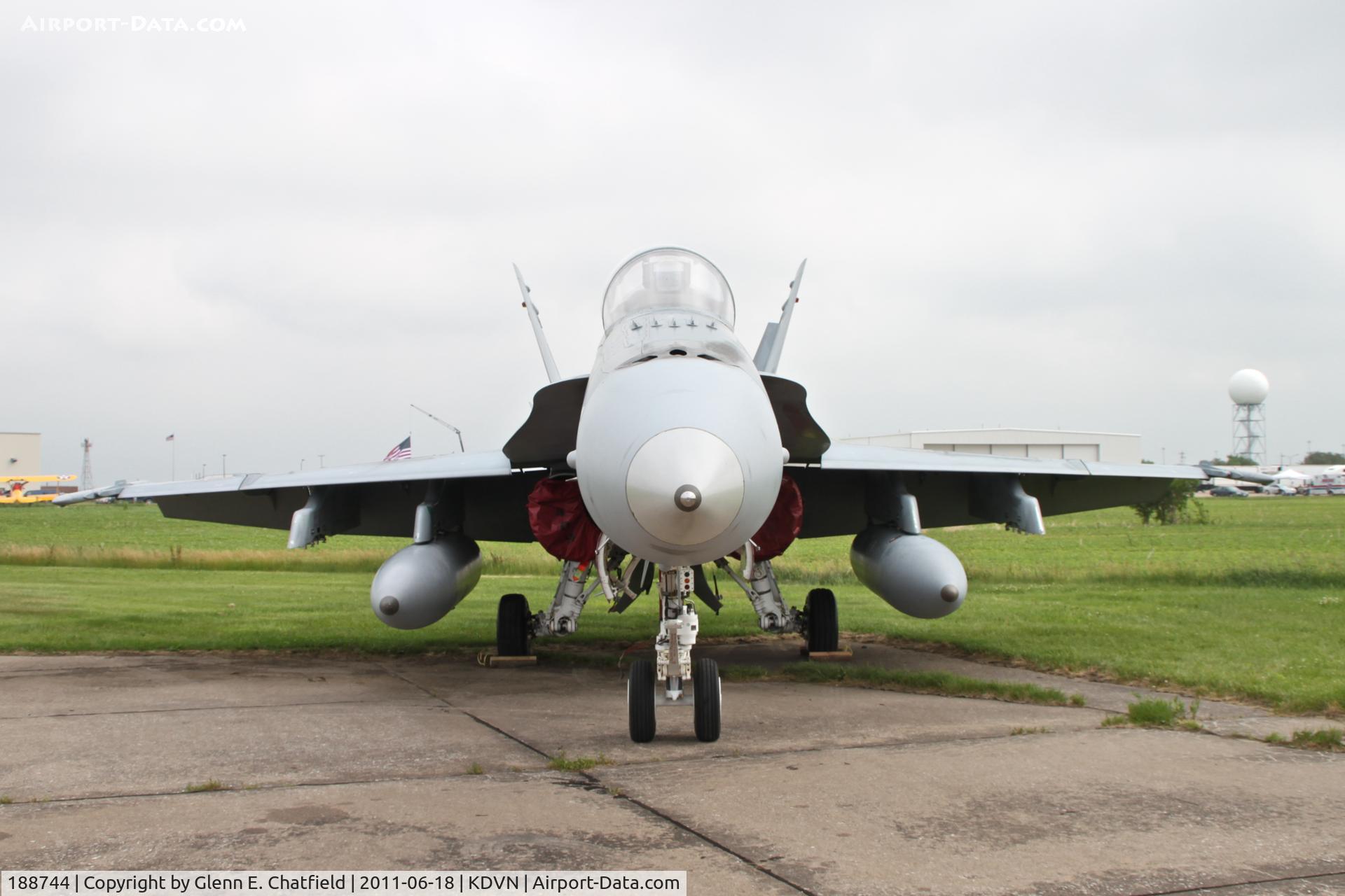188744, McDonnell Douglas CF-188A Hornet C/N 0312/A257, At the Quad Cities Air Show