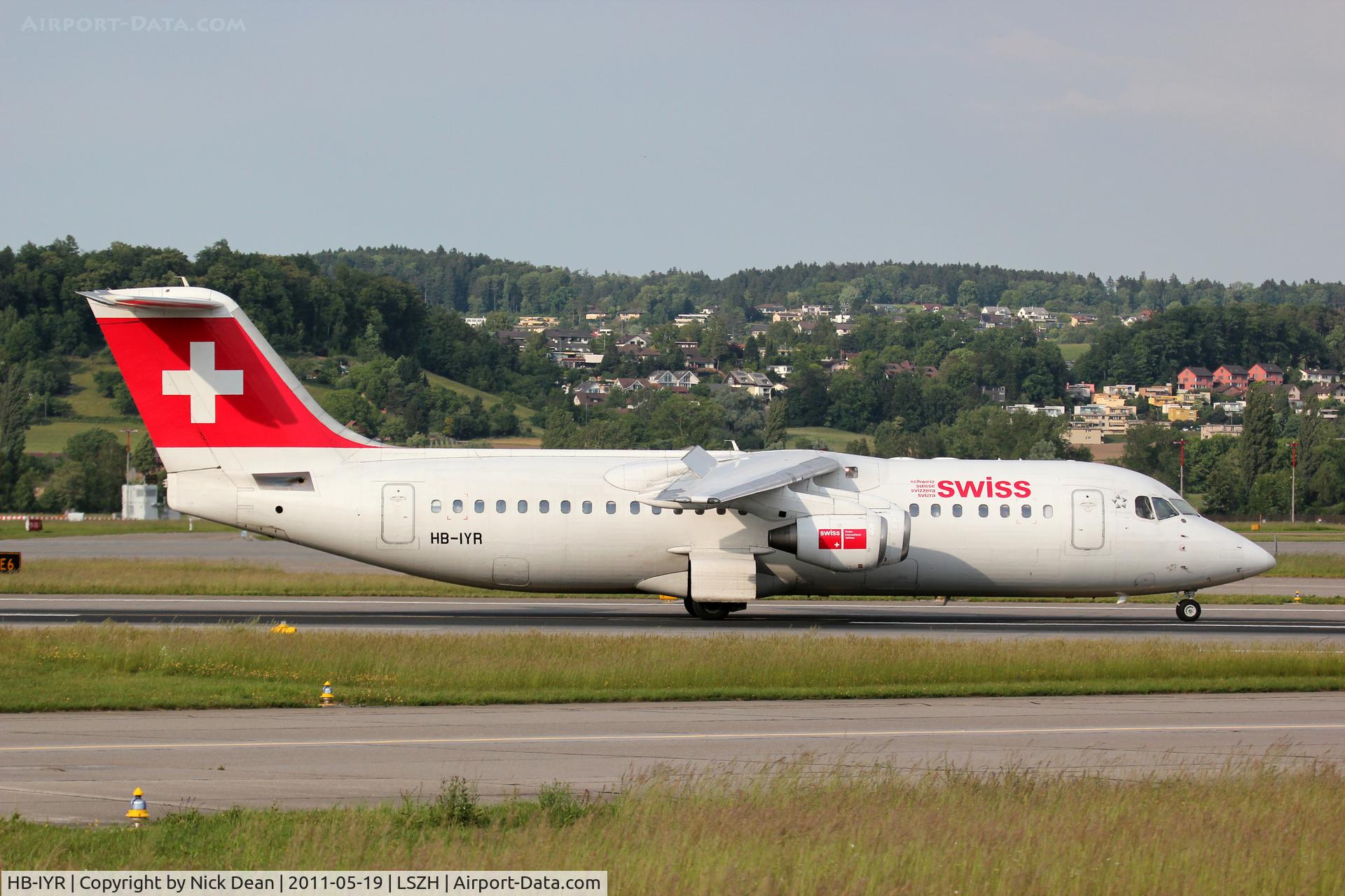 HB-IYR, 2001 British Aerospace Avro 146-RJ100 C/N E3382, LSZH/ZRH