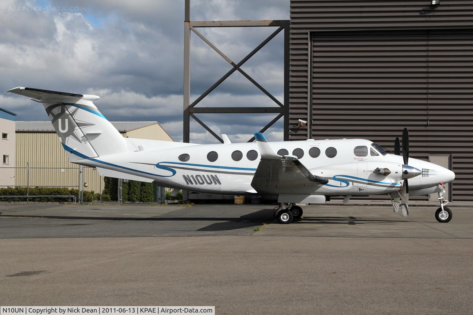 N10UN, 1996 Raytheon Aircraft Company B300 C/N FL-158, KPAE/PAE