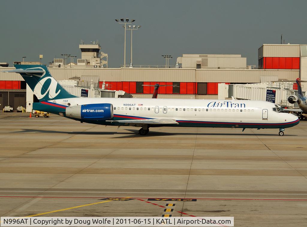 N996AT, 2002 Boeing 717-200 C/N 55140, Pulling away from gates at Atlanta.