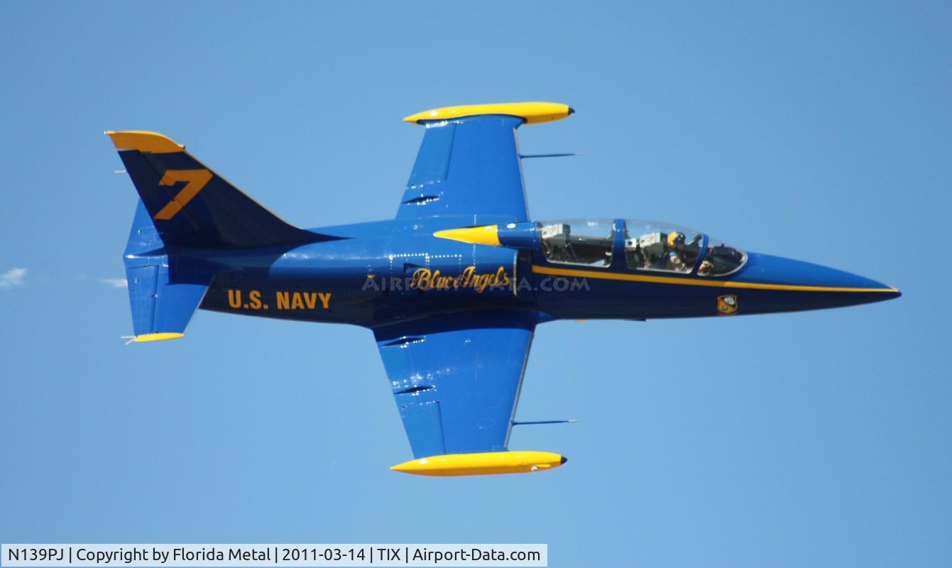 N139PJ, 1982 Aero L-39 Albatros C/N 232226, L-39 in Blue Angels colors