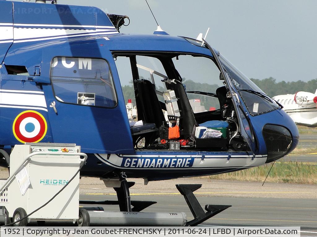 1952, 1986 Aérospatiale AS-350BA Ecureuil C/N 1952, France Gendarmerie