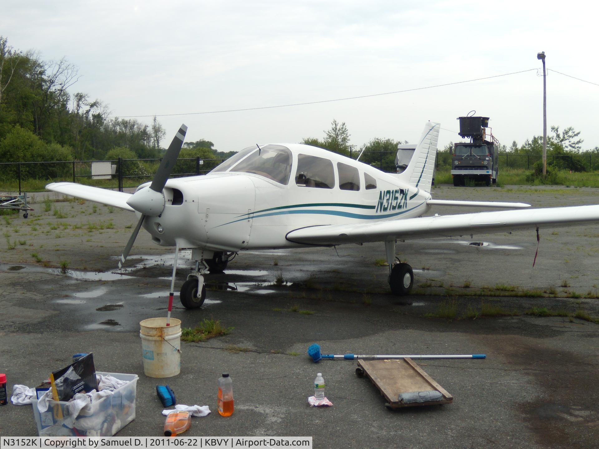 N3152K, 2006 Piper PA-28-161 C/N 2842272, Picture taken right after being washed.