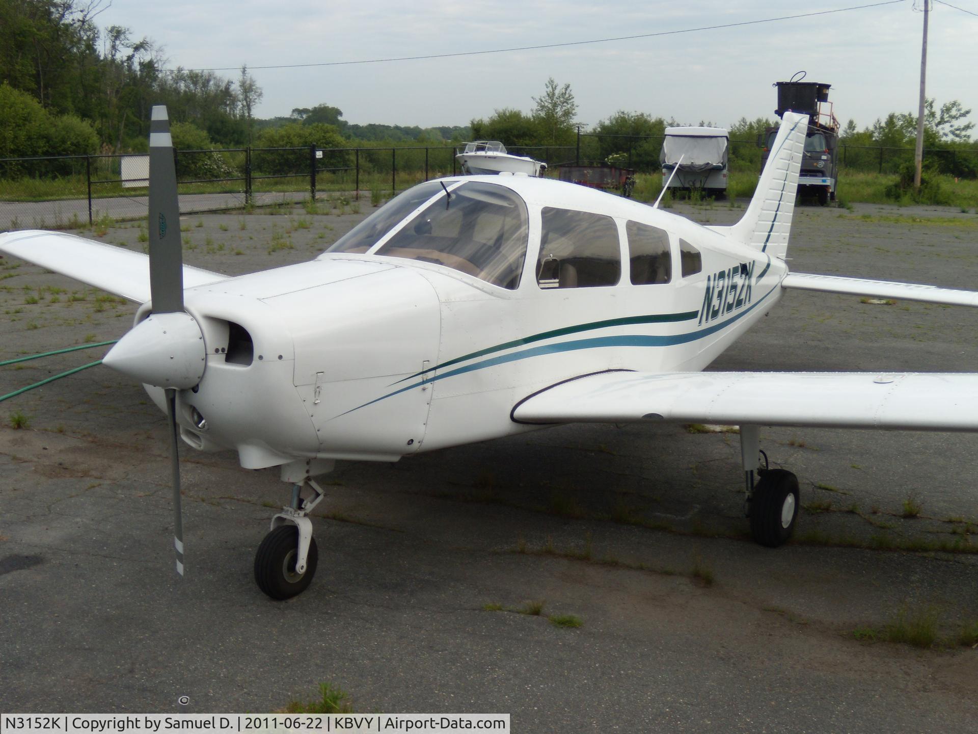 N3152K, 2006 Piper PA-28-161 C/N 2842272, N3152K before cleaning it.