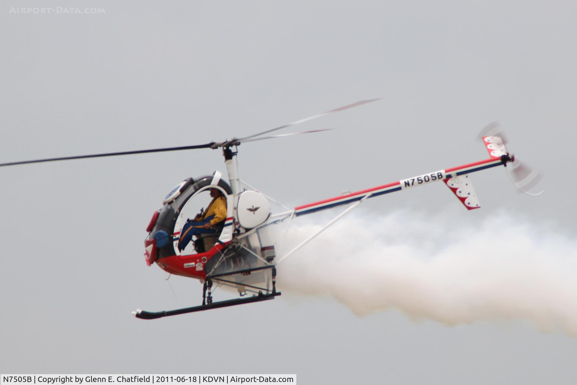 N7505B, 1985 Schweizer 300C (269C) C/N S1205, At the Quad Cities Air Show