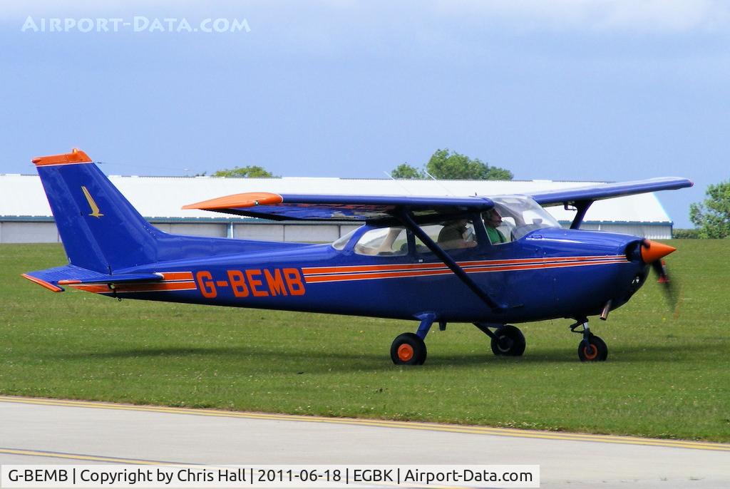 G-BEMB, 1976 Reims F172M ll Skyhawk C/N 1487, at AeroExpo 2011