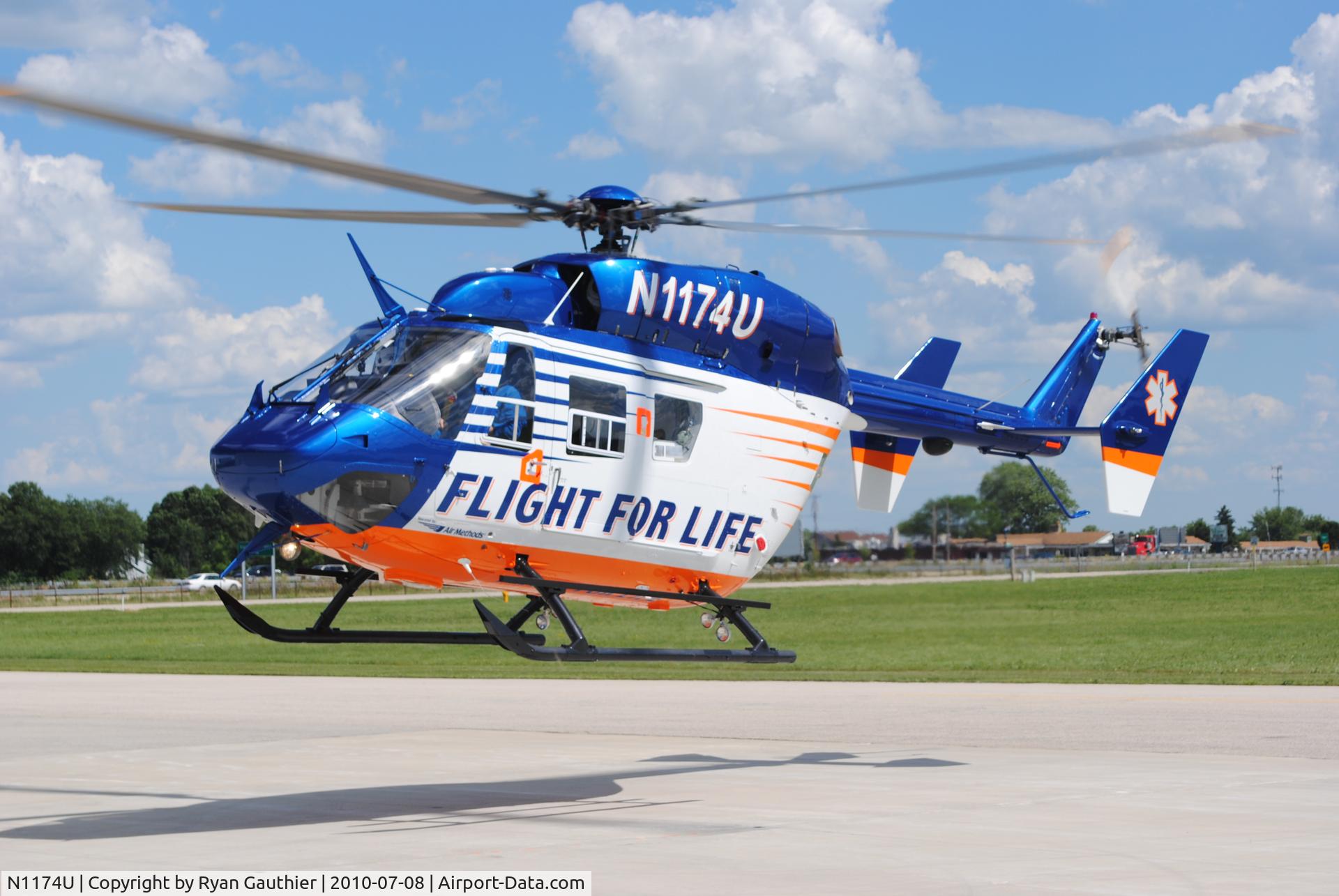 N1174U, 1988 Eurocopter-Kawasaki BK-117B-2 C/N 7146, new paint