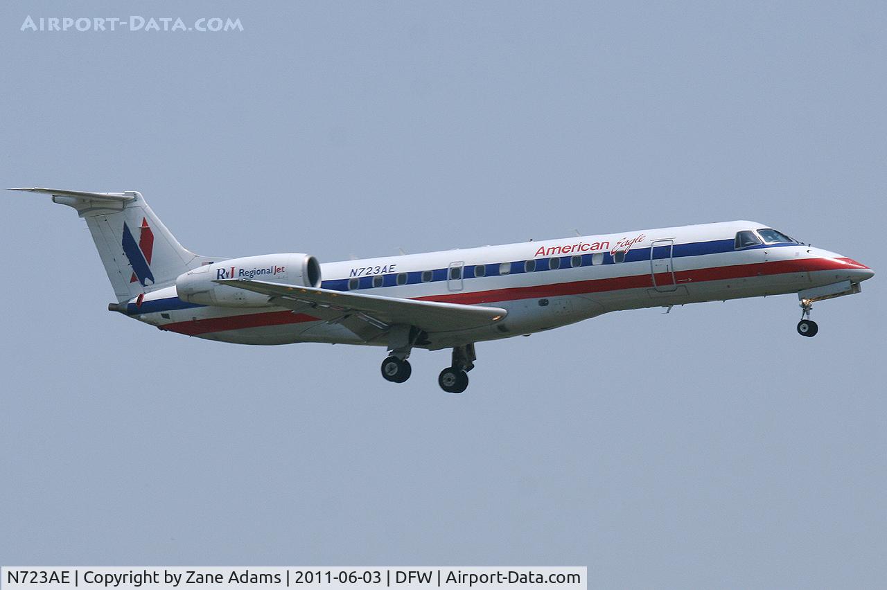 N723AE, 2000 Embraer ERJ-135LR (EMB-135LR) C/N 145288, American Eagle at DFW Airport