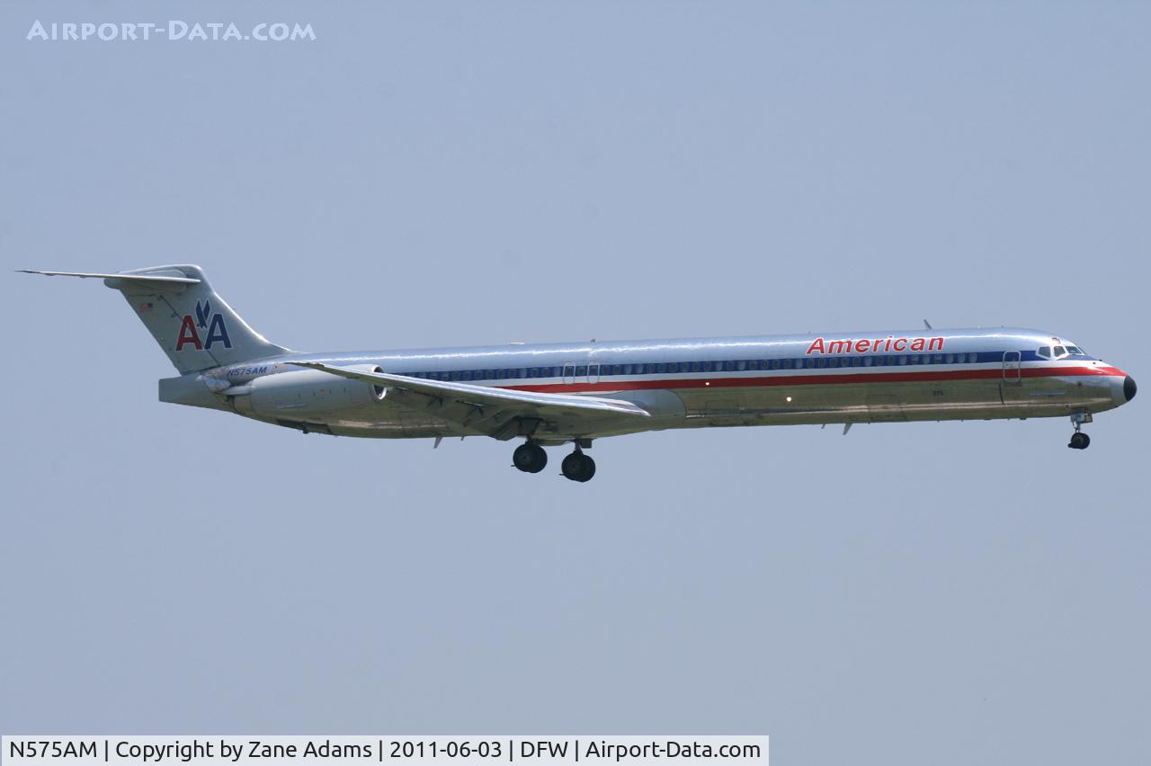 N575AM, 1991 McDonnell Douglas MD-82 (DC-9-82) C/N 53152, American Airlines at DFW Airport