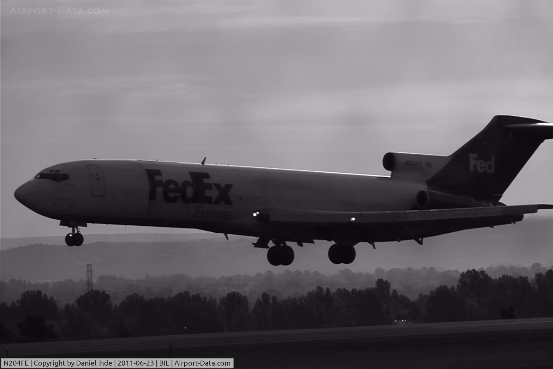 N204FE, 1983 Boeing 727-2S2F C/N 22926, FedEx 727 touching down @ BIL