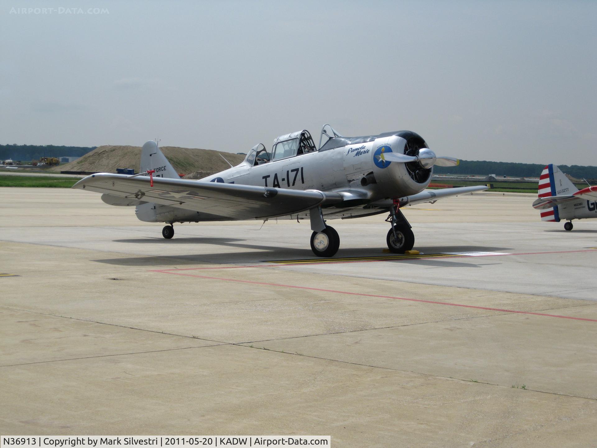 N36913, North American T-6G Texan C/N 168-275, 2011 Joint Base Andrews Airshow
