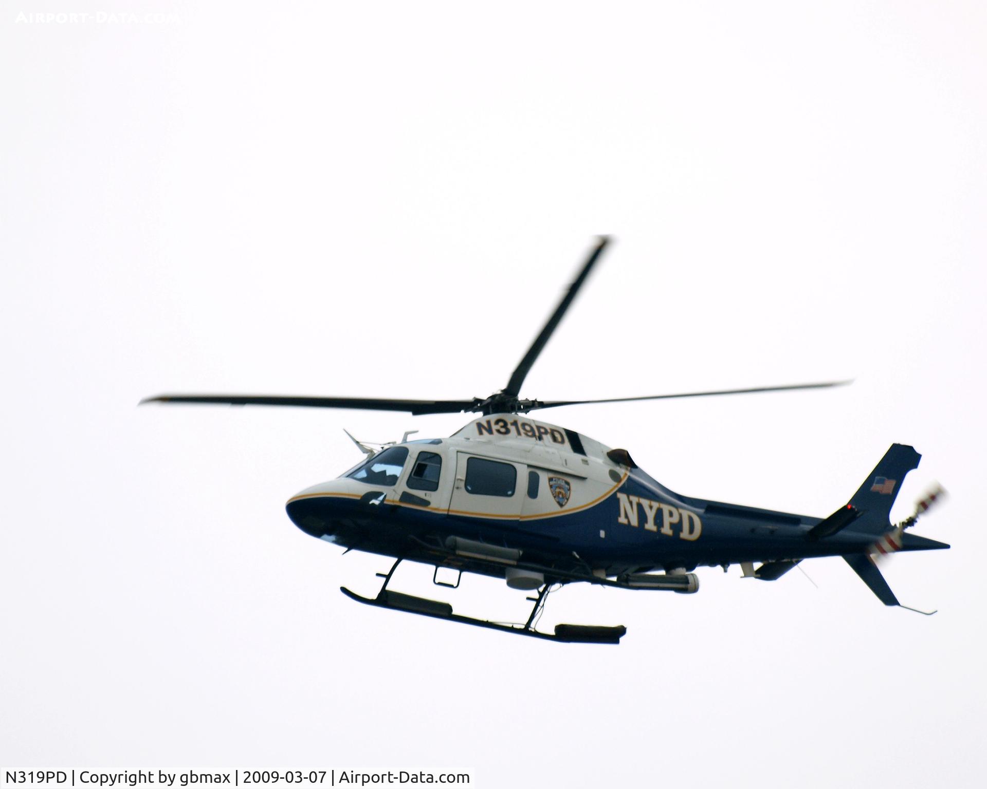 N319PD, 2004 Agusta A-119 Koala C/N 14040, Flying along beach @ Brighton Beach, Brooklyn,NY