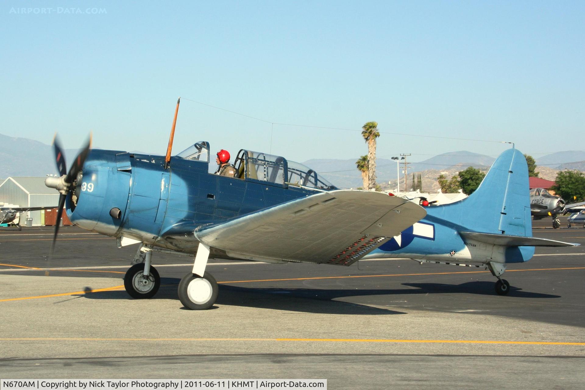 N670AM, 1993 Douglas SBD-5 Dauntless C/N 28536, On display at the Hemet Airshow