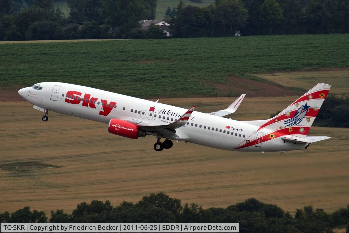 TC-SKR, 2001 Boeing 737-83N C/N 32576, Zweibruecken Three Whiskey departure to Antalya