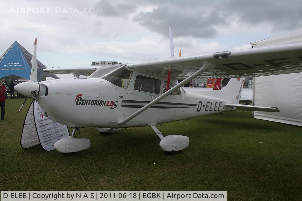 D-ELEE, 2005 Cessna 172S Skyhawk C/N 172S10099, Static Aero Expo 2011