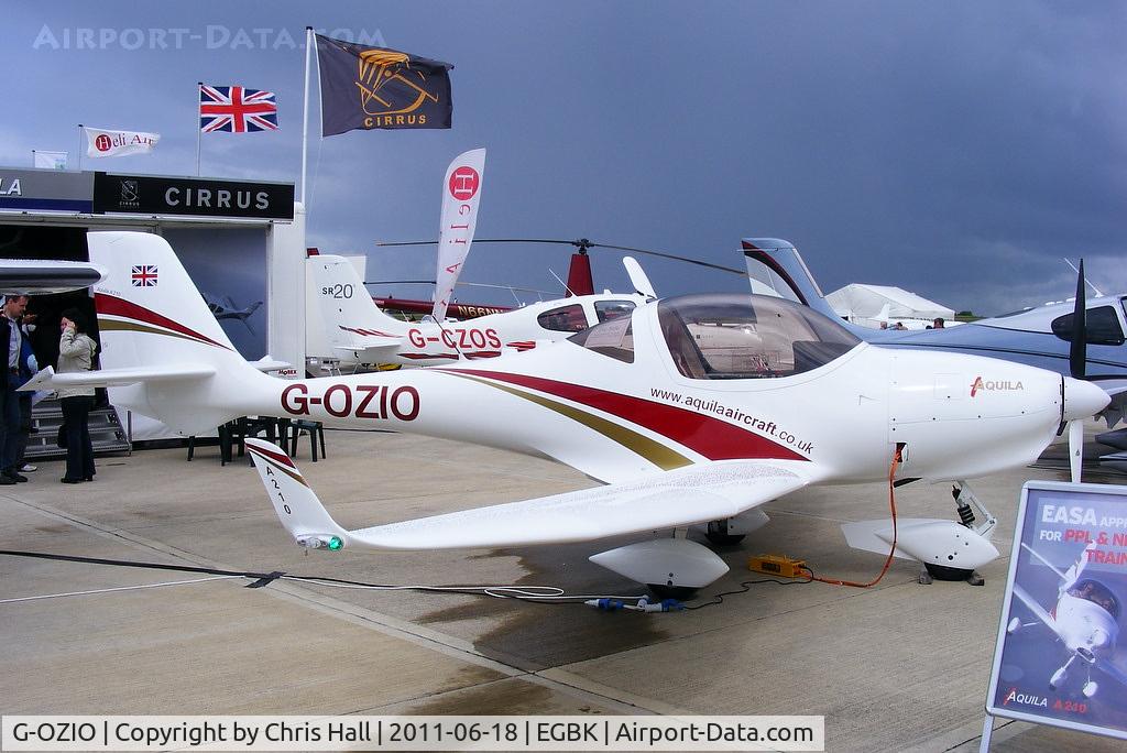 G-OZIO, 2009 Aquila A210 (AT01) C/N AT01-199, at AeroExpo 2011