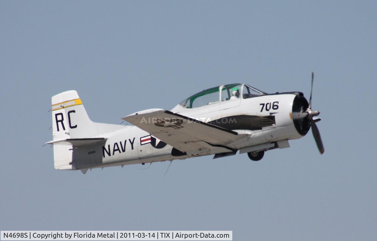 N4698S, North American T-28B Trojan C/N 200-69 (137706), T-28B
