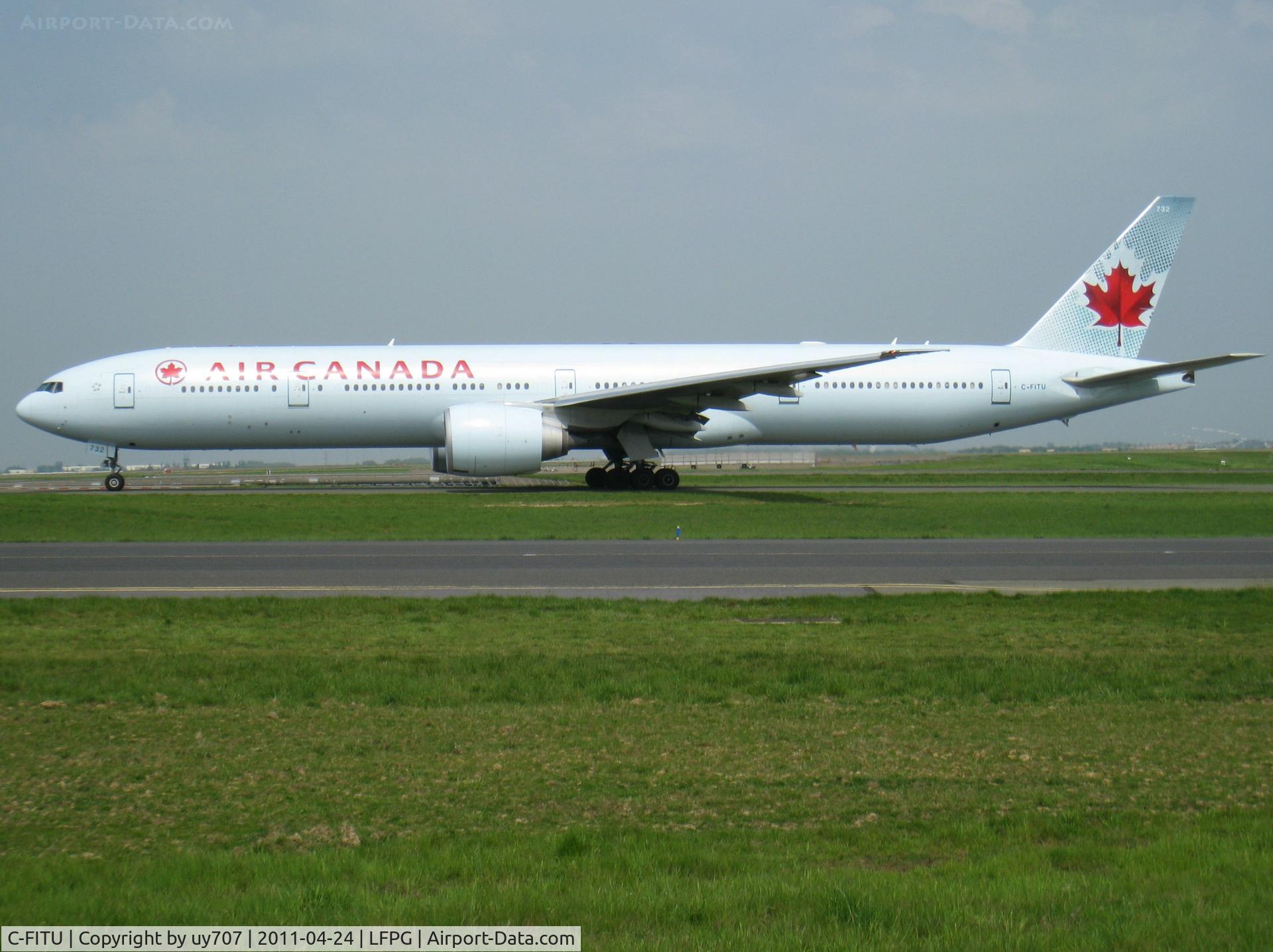 C-FITU, 2007 Boeing 777-333/ER C/N 35254, Interestingly Air Canada still docks at Terminal 2A whereas most fellow Star Alliance members have moved to historic Terminal 1