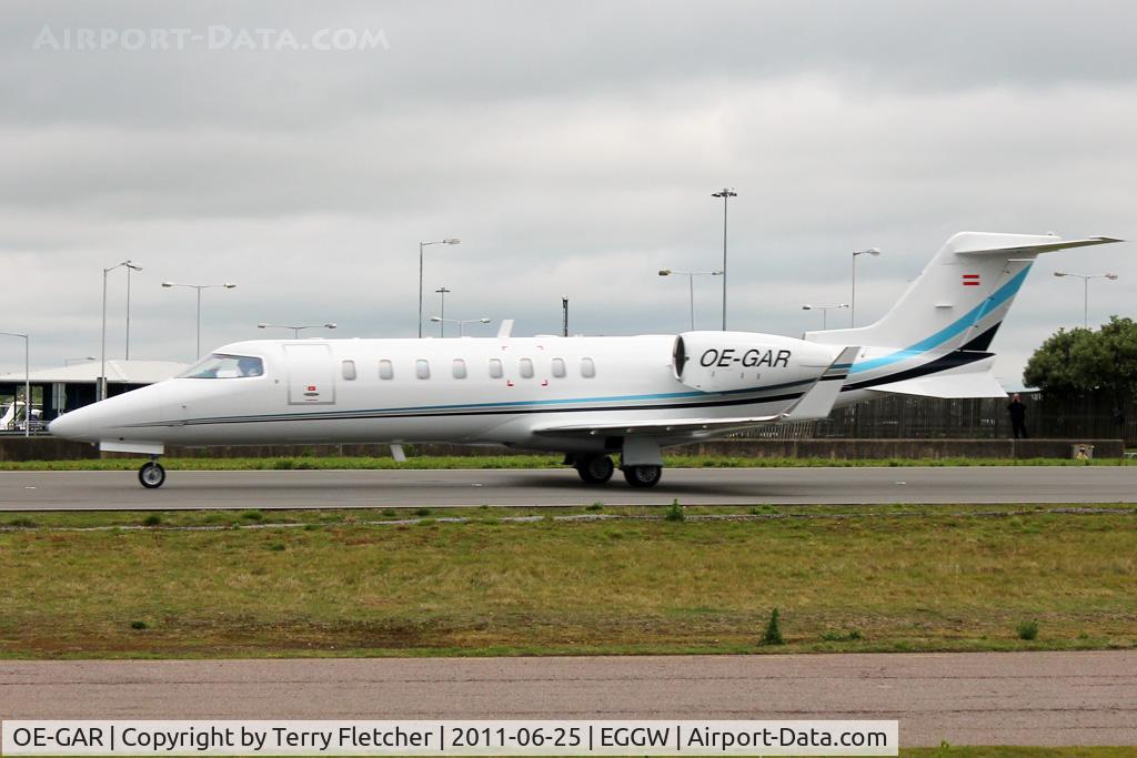 OE-GAR, 2001 Learjet 45 C/N 45-0148, Learjet Inc. 45, c/n: 45-0148 arriving at Luton