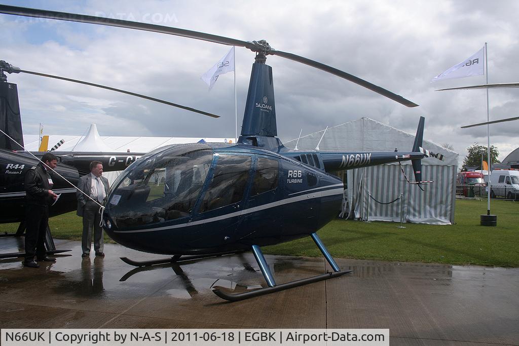 N66UK, 2011 Robinson R66 Turbine C/N 0017, Aero Expo Static 2011