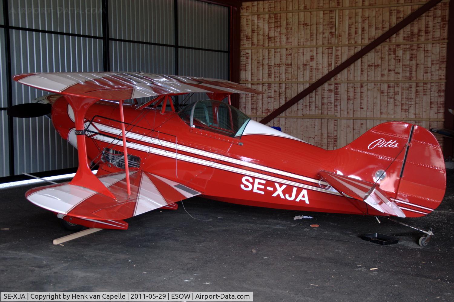 SE-XJA, Pitts S-1T Special C/N 1-200DP, Pitts S-1T parked in a hangar at Västerås Hässlö airport, Sweden