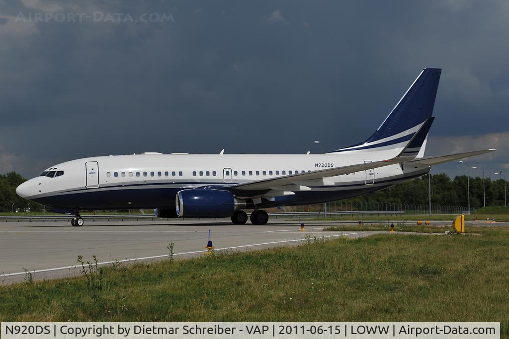 N920DS, 1999 Boeing 737-75V C/N 28579, Boeing 737-700