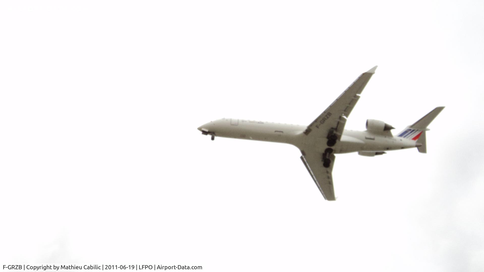 F-GRZB, Canadair CRJ-702 (CL-600-2C10) Regional Jet C/N 10007, Bombardier Aerospace In CL-600-2C10