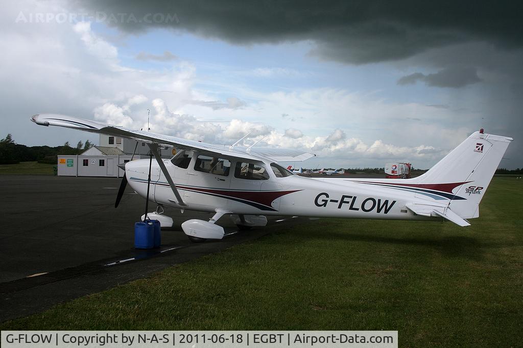 G-FLOW, 2004 Cessna 172S C/N 172S9677, Dark sky behind