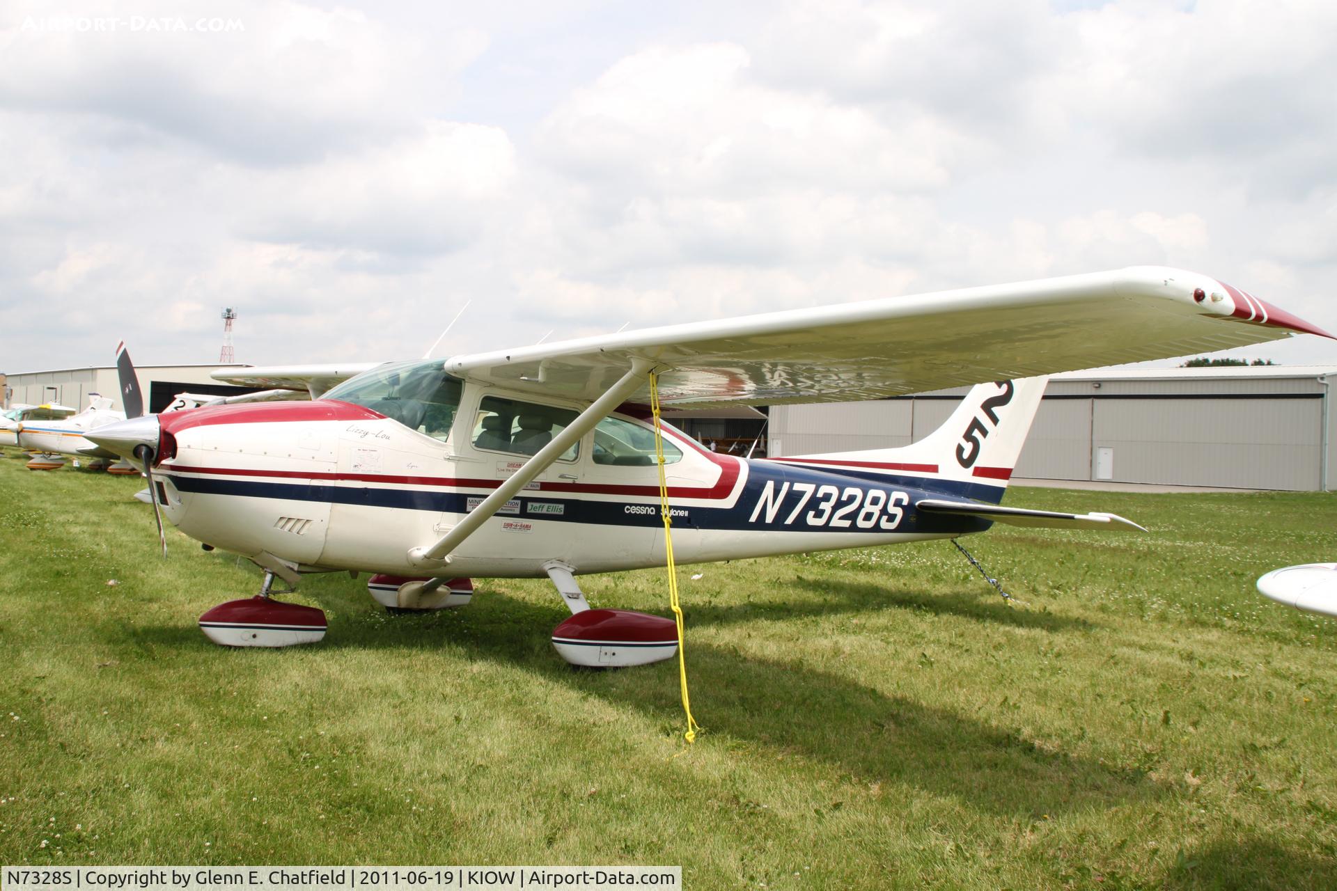 N7328S, 1976 Cessna 182P Skylane C/N 18265119, In town for the 99s' Air Race Classic.  Iowa City starting point dropped due to weather.