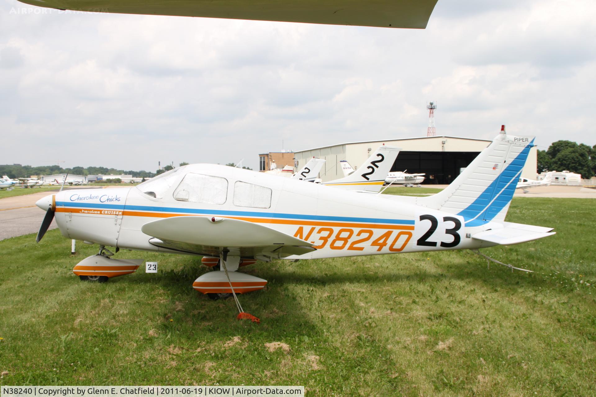 N38240, 1977 Piper PA-28-140 C/N 28-7725271, In town for the 99s' Air Race Classic.  Iowa City starting point dropped due to weather.