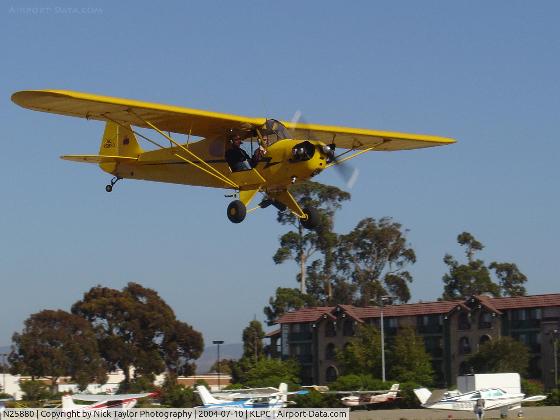N25880, 1939 Piper J3L-65 Cub C/N 3833, Landing