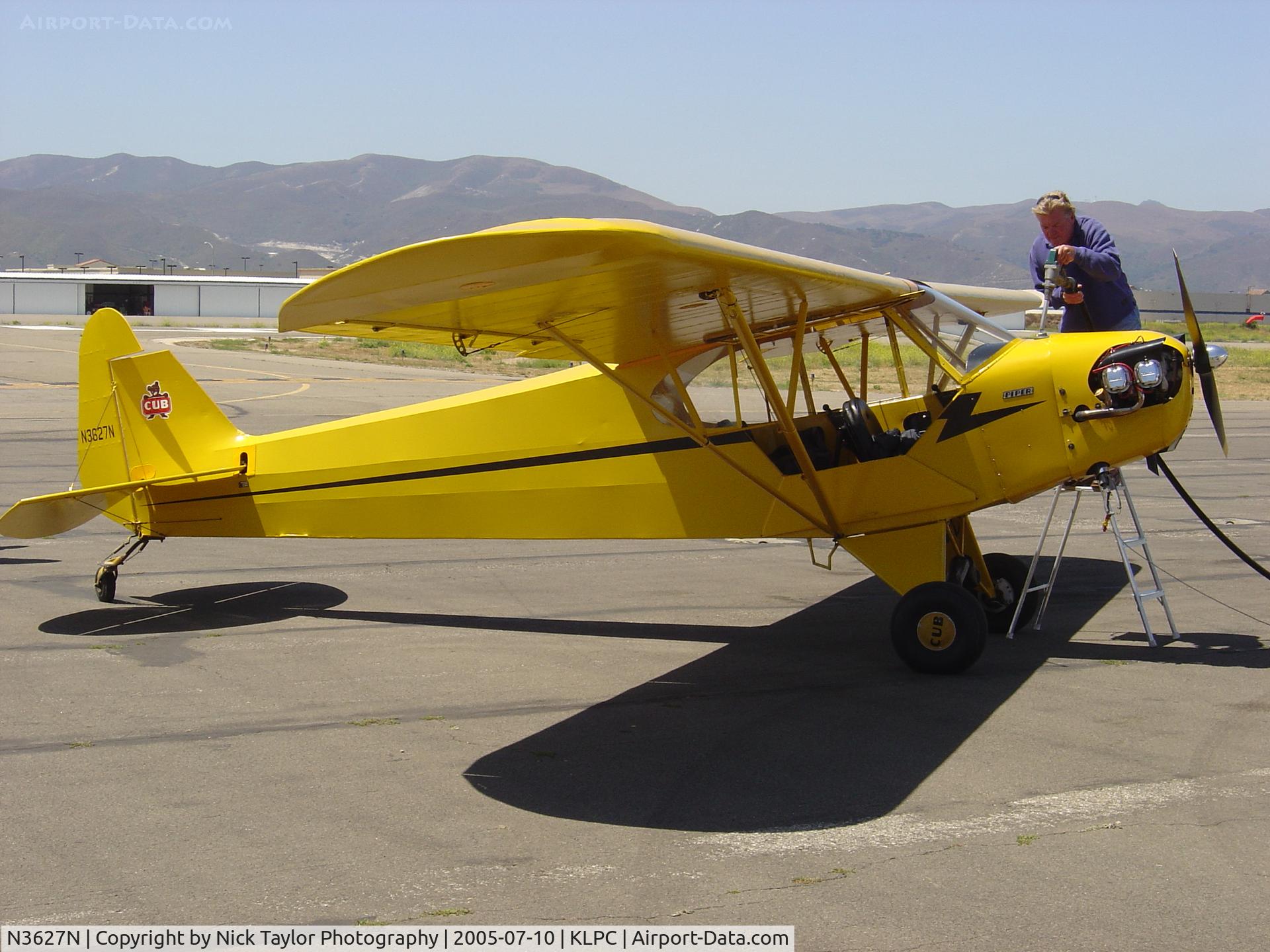N3627N, 1947 Piper J3C-65 Cub C/N 22879, Fueling up