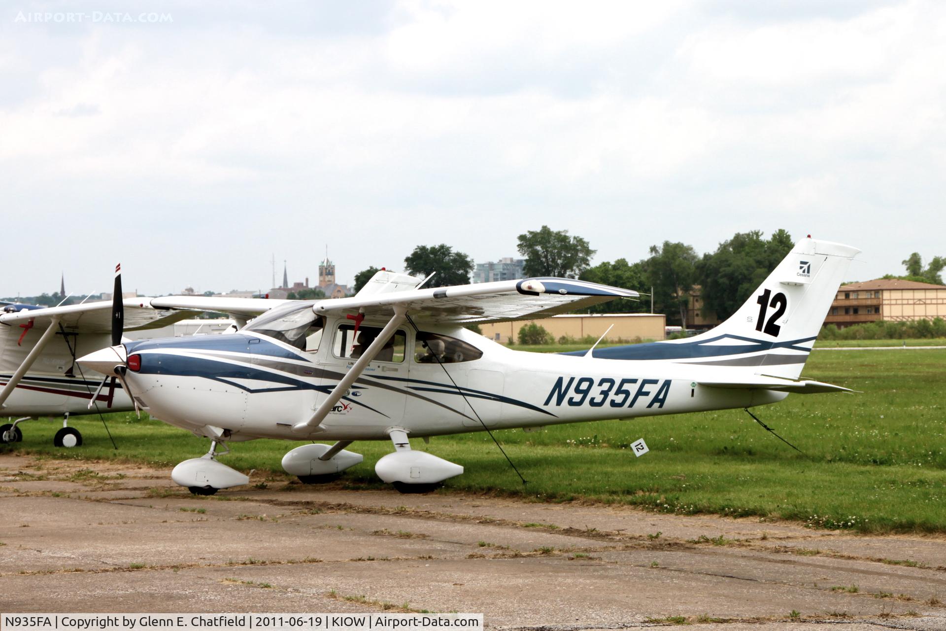 N935FA, 2007 Cessna 182T Skylane C/N 18281935, In town for the 99s' Air Race Classic. Iowa City starting point dropped due to weather.
