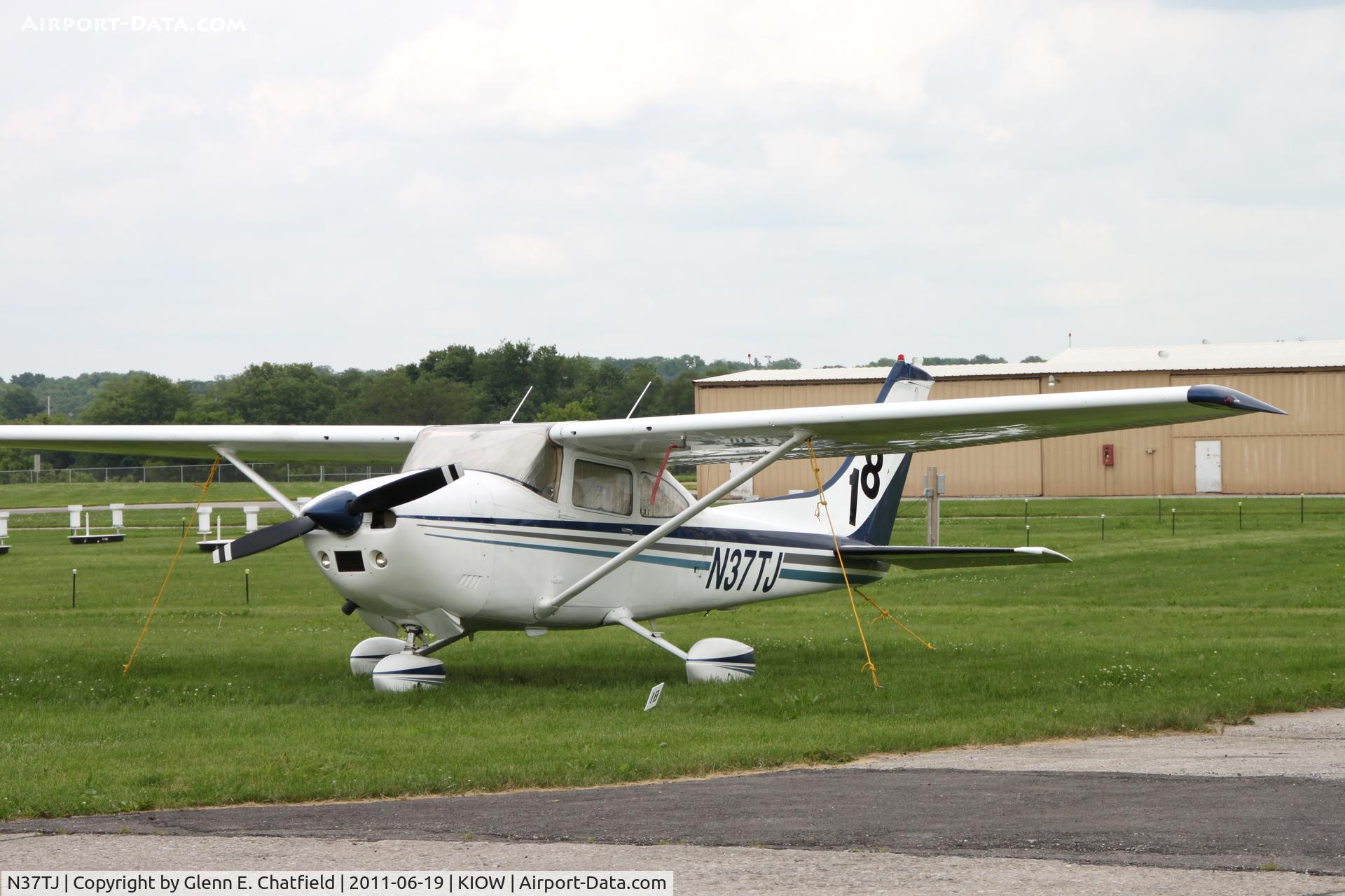 N37TJ, 1976 Cessna 182P Skylane C/N 18264795, In town for the 99s' Air Race Classic. Iowa City starting point dropped due to weather.